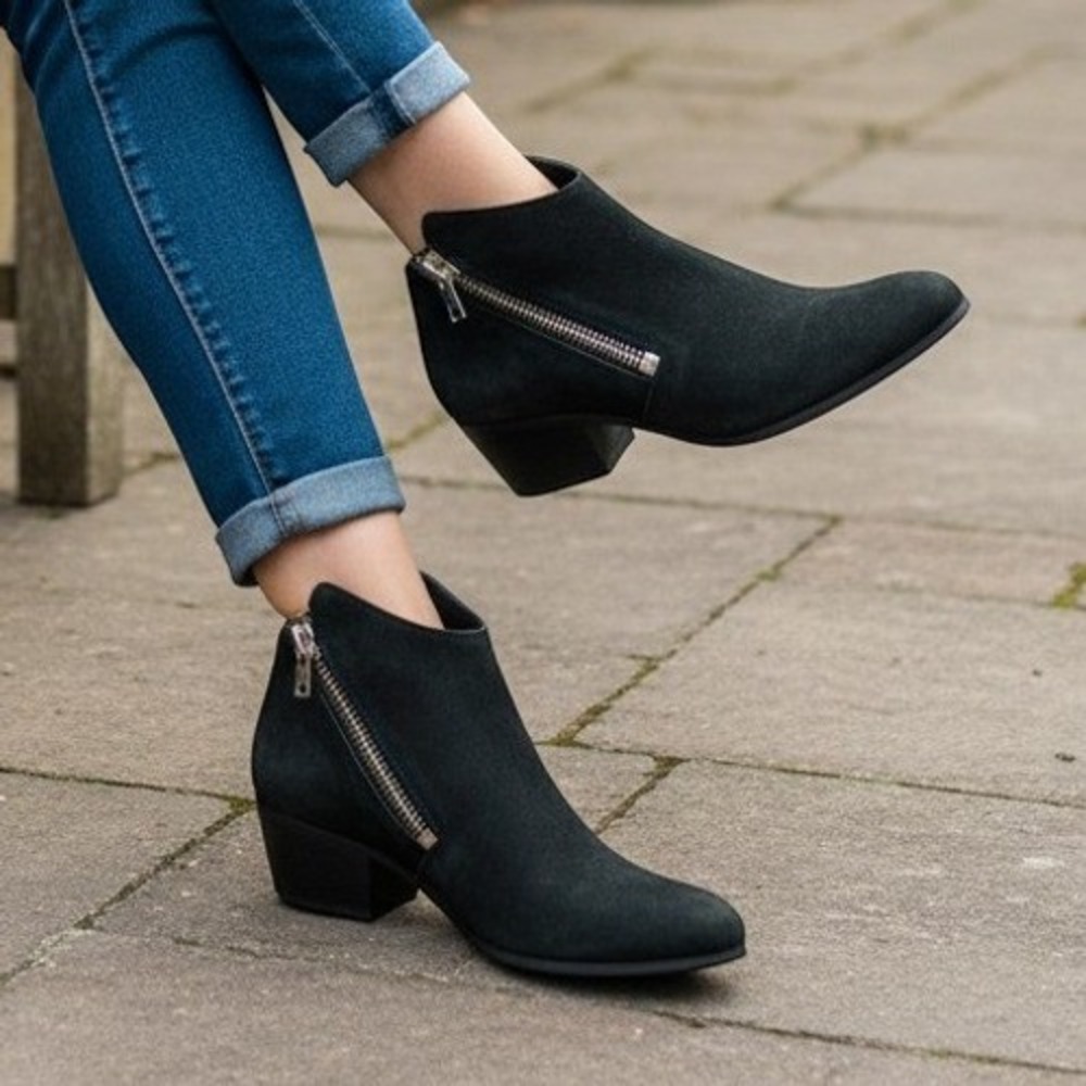 Van Eli Womens Ankle Bootie Sz 7 Narrow Office Career Navy Blue Suede Block Heel